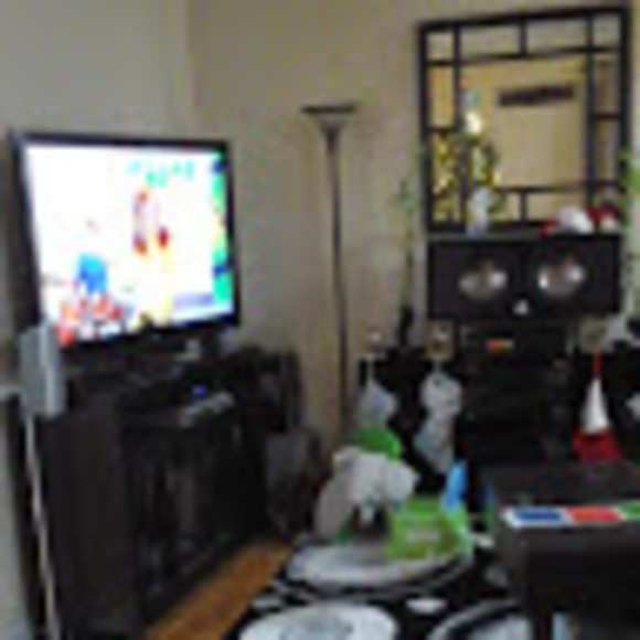 Meet your Posher, Naima - Picture 1 of 1